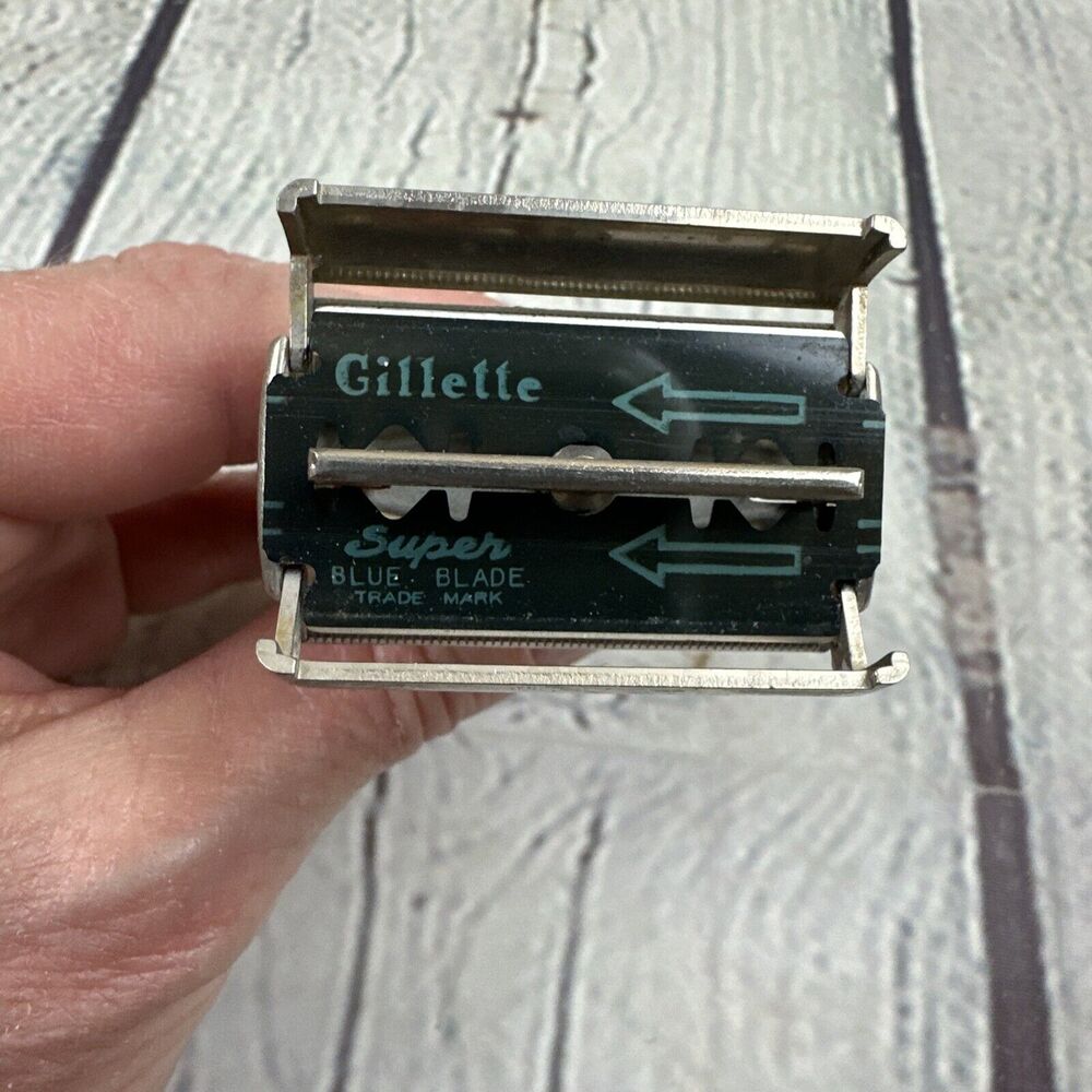 VINTAGE‎ Gillette Safety Razor With Blade - Picture 7 of 9